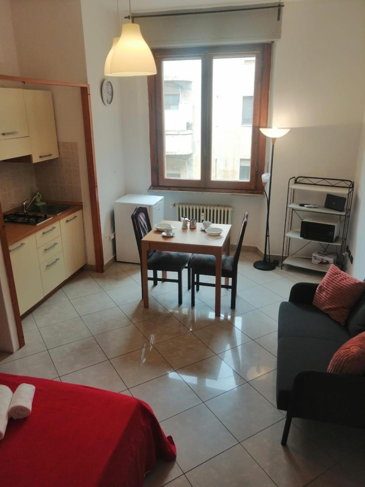 Apartment In Front Of The Train Station! 피렌체 외부 사진