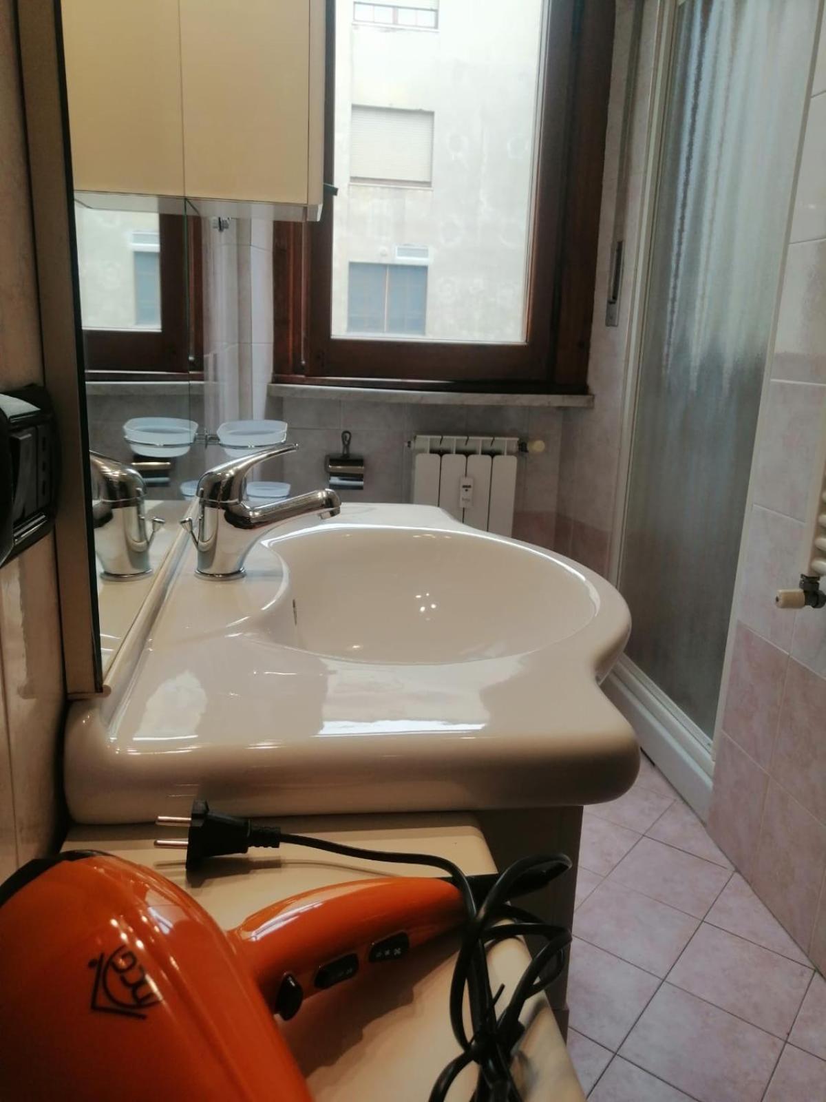 Apartment In Front Of The Train Station! 피렌체 외부 사진